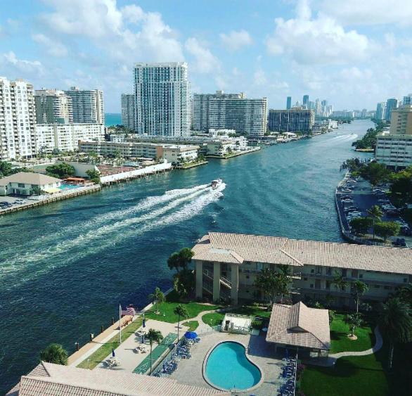 Studio In Hallandale 2 Beds Hallandale Beach Exteriör bild